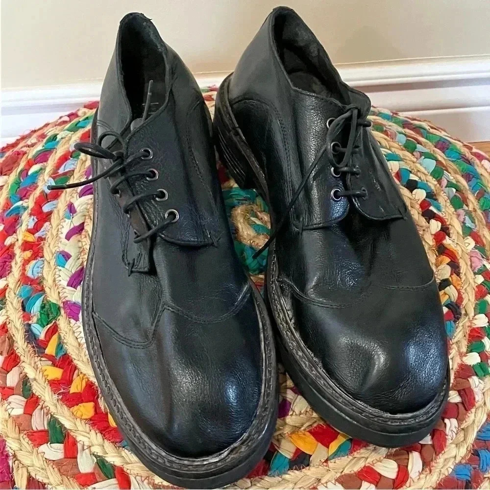 NWOT Moma  black leather shoes made in Italy